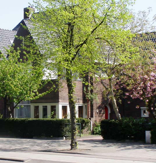 141_house-spring 141_house-spring