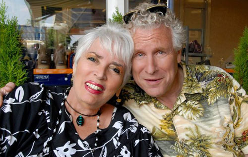 philip--and-xie-with-curious-look